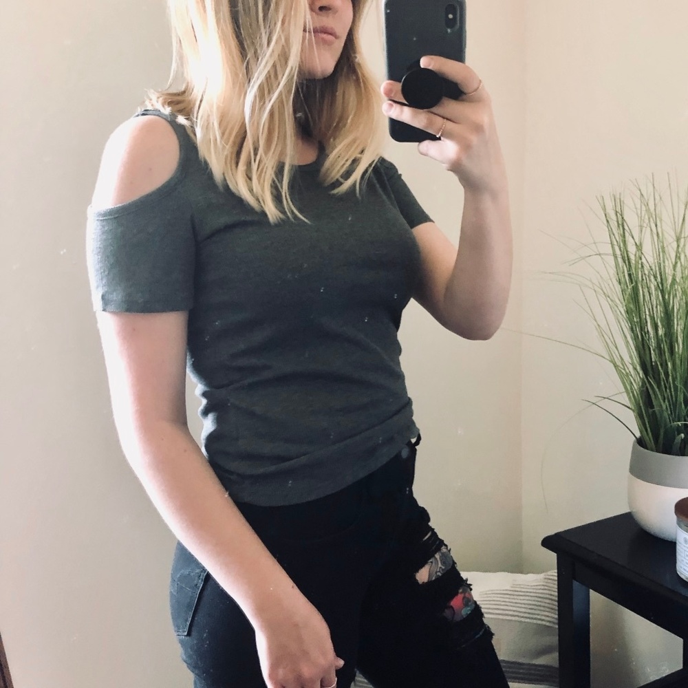 Ribbed Shoulder Cutout Top